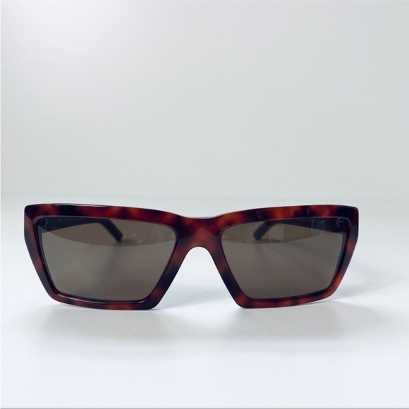Prada tortoise sunglasses Y2K main image 4